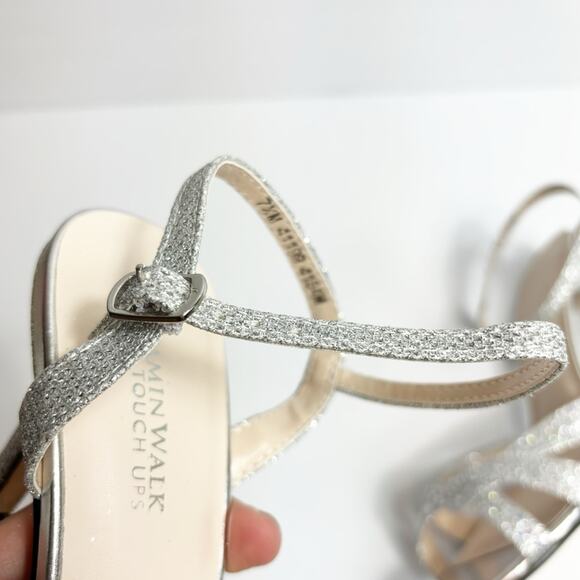 TOUCH UPS BY BENJAMIN WALK IVY SANDAL SILVER METALLIC WOMEN HEELS SIZE 7.5 NEW - Picture 5 of 11